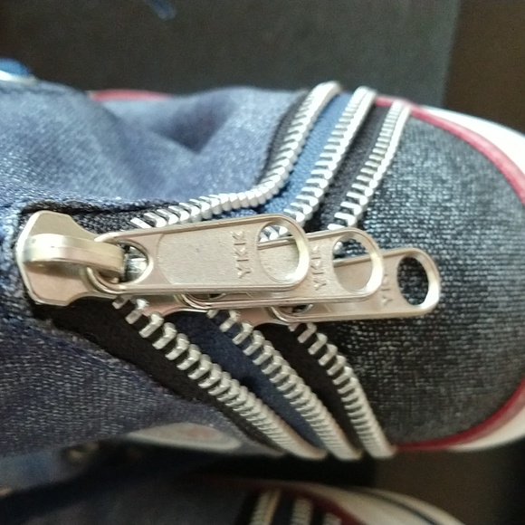 Authentic Converse All Star High Tops - Picture 7 of 10